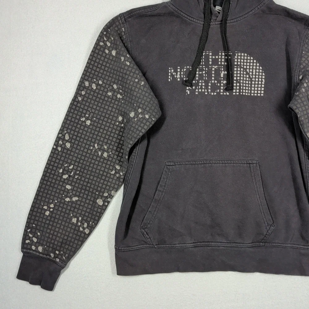 The North Face Hoodie Mens Small Black‎ Grid Logo Splatter Sleeve Pullover